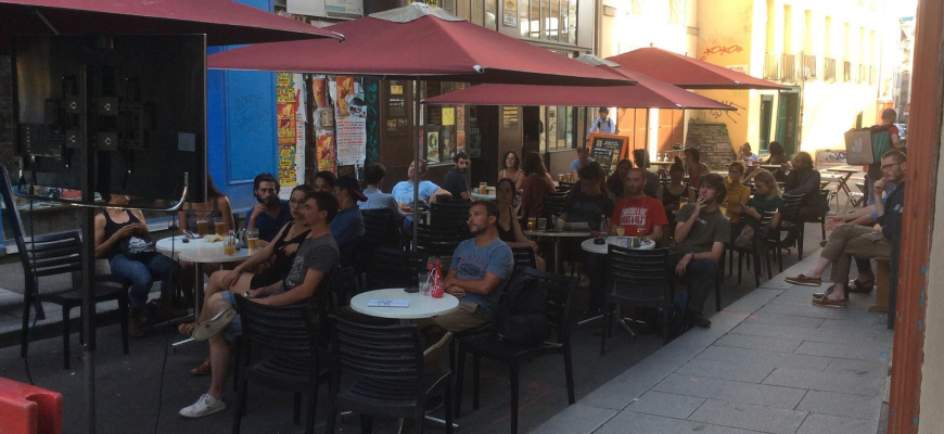 L&#039;artiste assoiffé  Bistrot de quartier